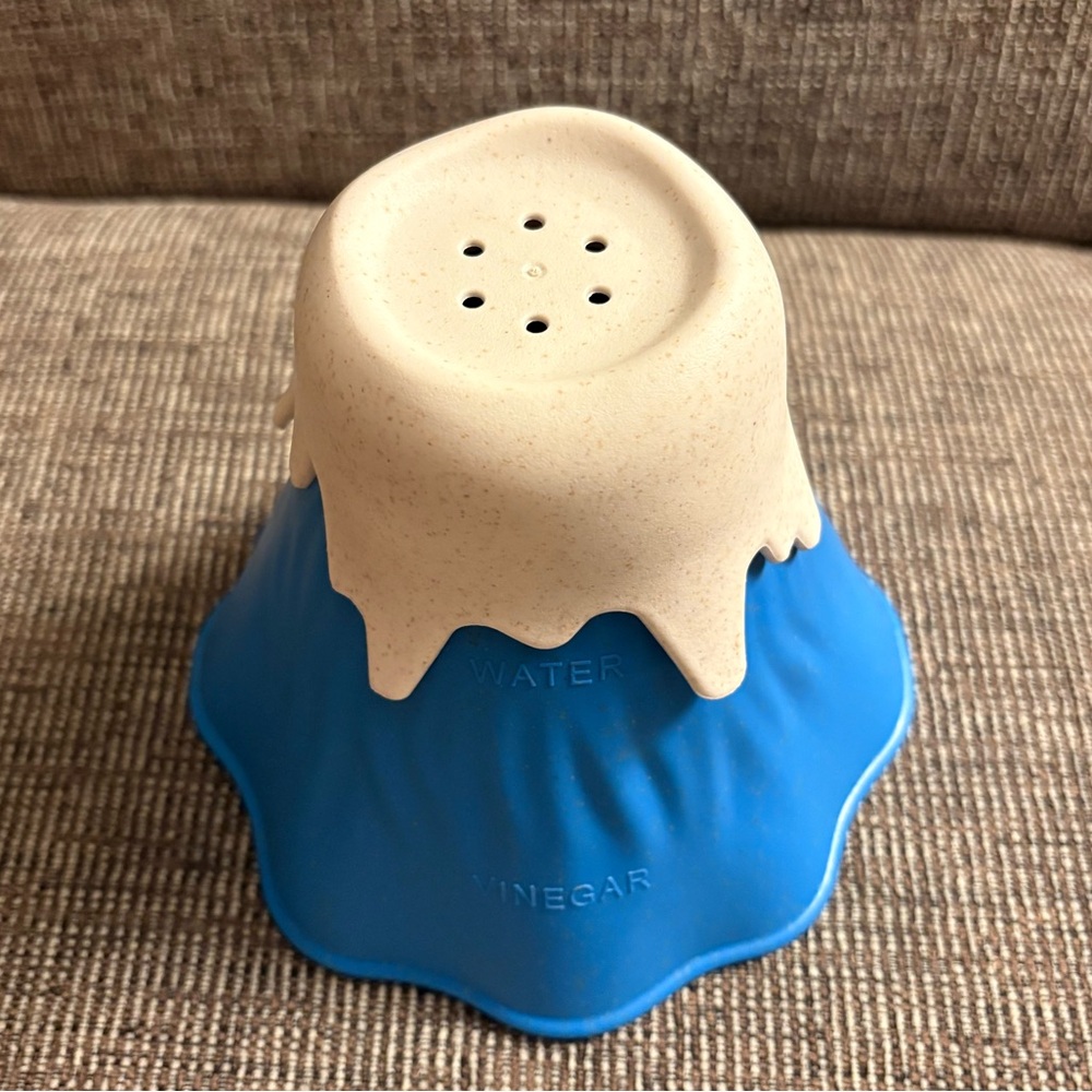 NIB Volcano Microwave Cleaner